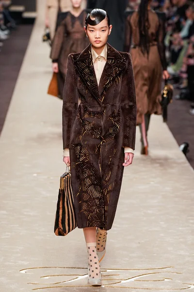 Look 33
